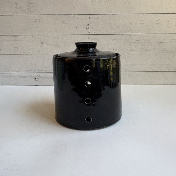 Black garlic jar
