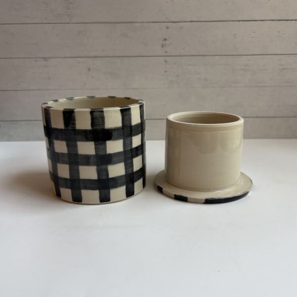 Black gingham butter bell