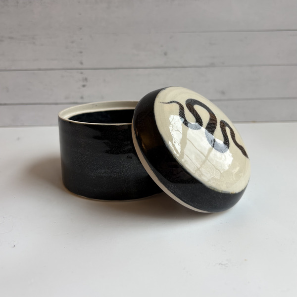 Black & white snake jar