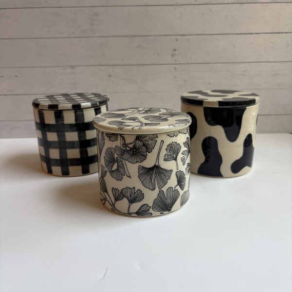 Black & white butter bell trio