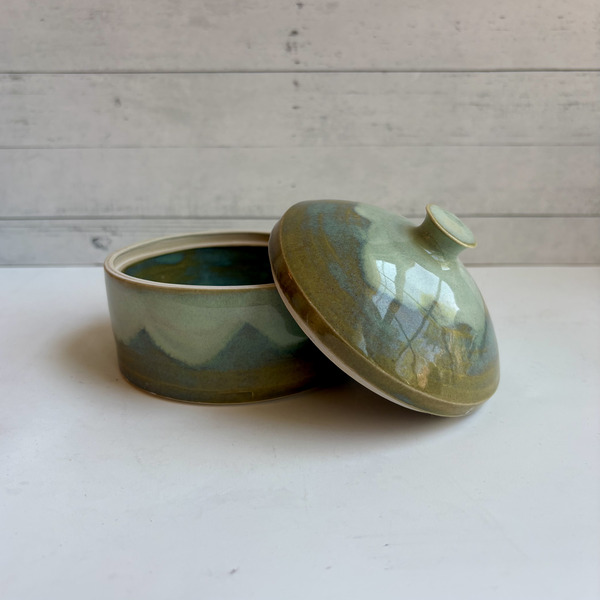 Turquoise jar with knob