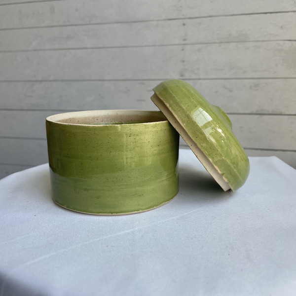 Small wasabi green jar