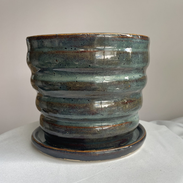 Blue rutile wavy planter