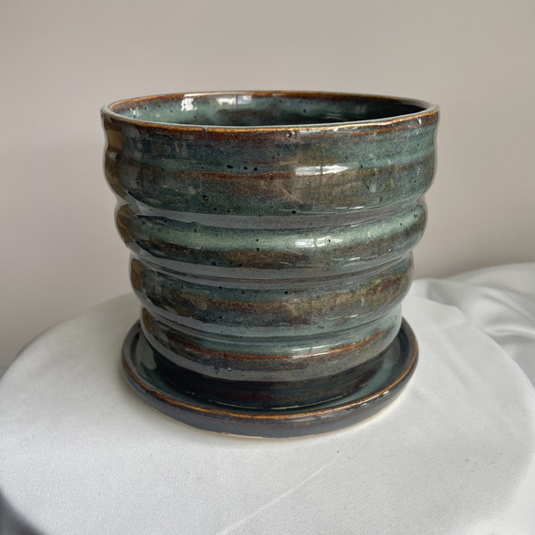 Blue rutile wavy planter