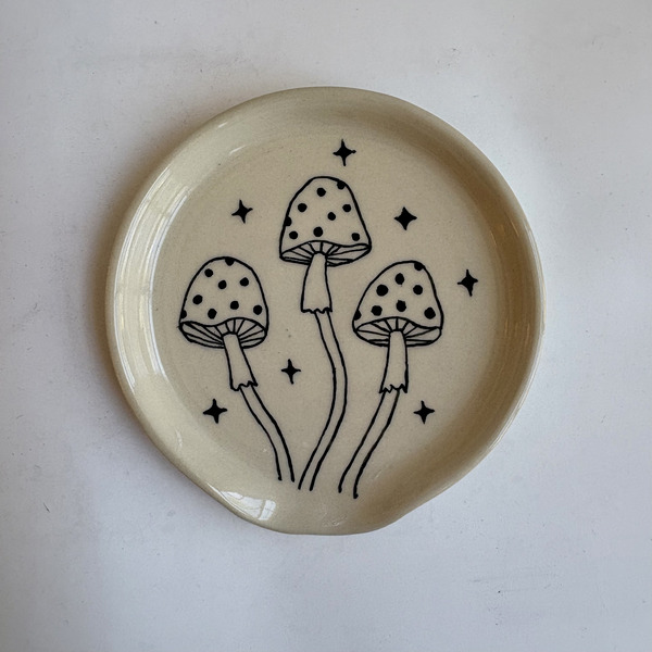 Hand-painted mushroom spoon rest