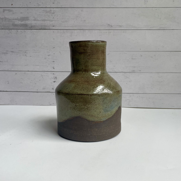 Dark bottleneck vase