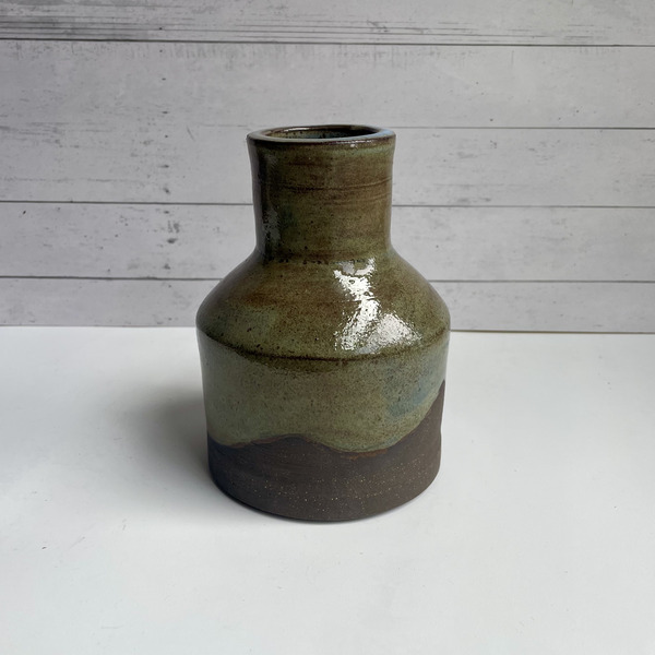 Dark bottleneck vase