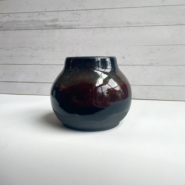 Black & red vase