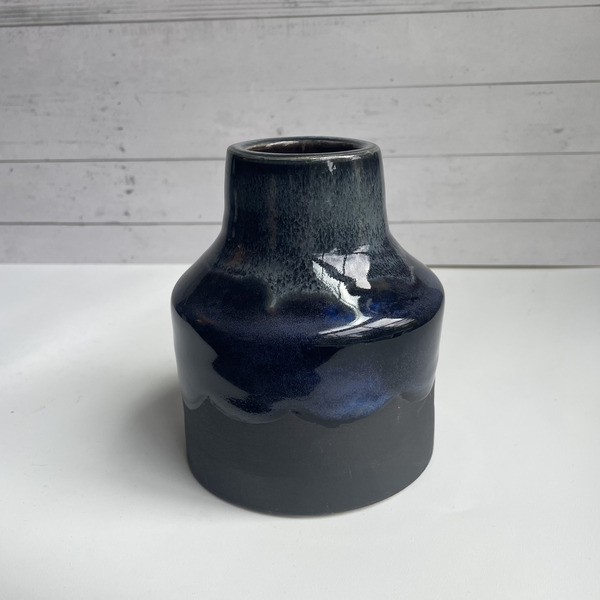 Black & blue bottleneck vase