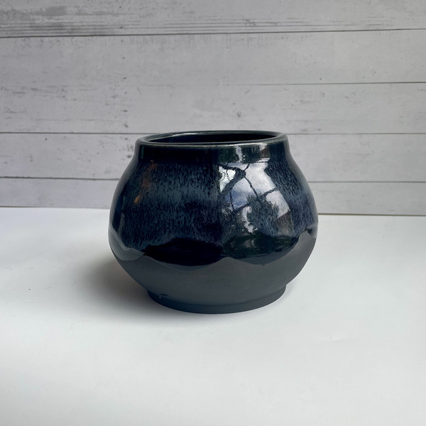 Black & blue vase